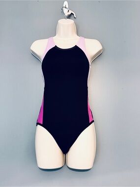 Teen girl’s period protection One-Piece Swimsuit - Sporty Racerback